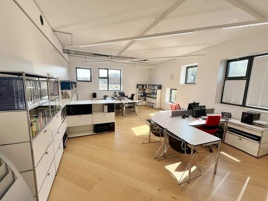 Büro groß 1