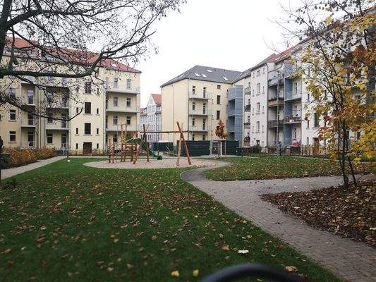 Hausansicht / Grundstück 