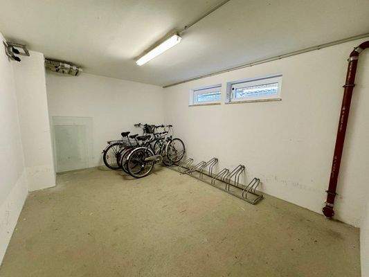 Der geräumige Fahrradkeller