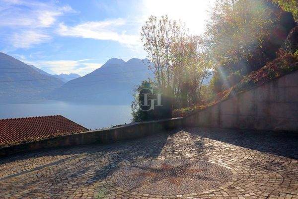 Particolare parcheggio