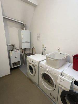 Wasch- & Heizungsraum