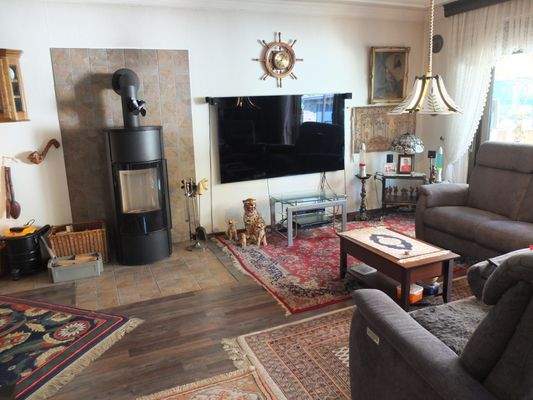 Wohnzimmer mit Kaminofen.JPG