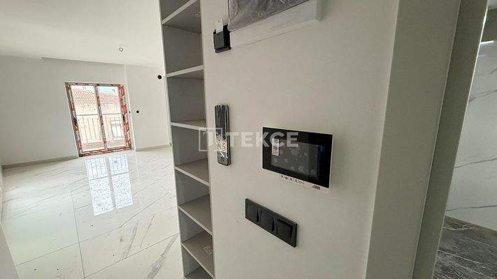 New Apartments Near Metro and Coast in İzmir Karşıyaka