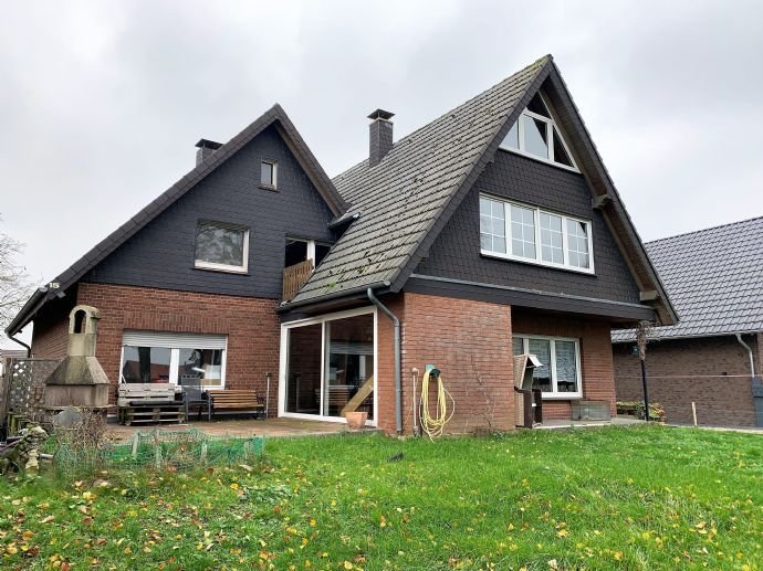 Geräumiges Ein/- Zweifamilienhaus in idyllischem Dorf am Niederrhein