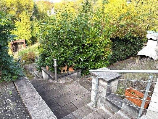 Abgang in den Garten.JPG