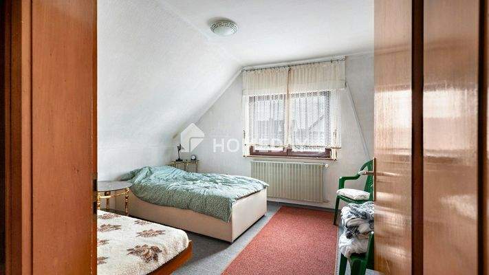 1. OG Schlafzimmer 1