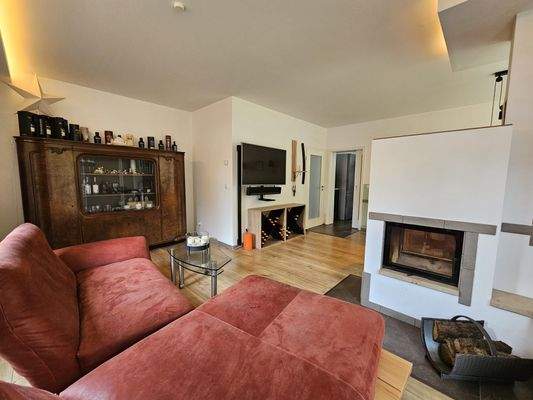 Wohnbereich mit Kamin