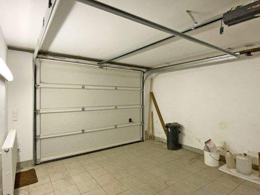 Garage im Untergeschoss