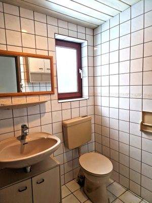 Bad m. Dusche, Einliegerwohnung