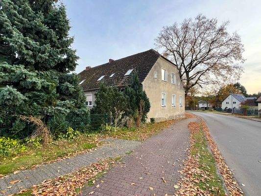 Halblinks mit Umfeld