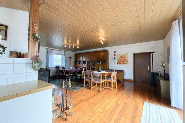 Offener Wohn- und Essbereich