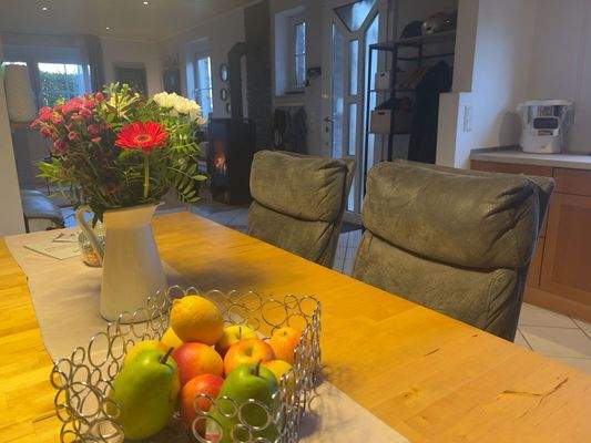 Blick ins Wohnzimmer 