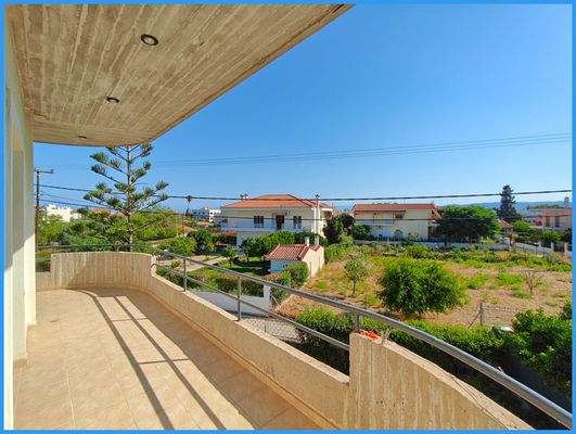 b203ff4e04c441539ea60d7356f5e315-original