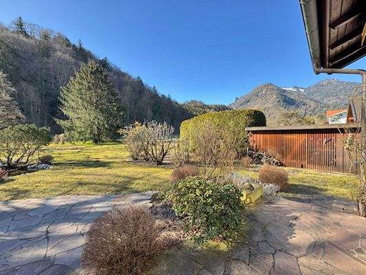 Ausblick auf die Berge.jpg