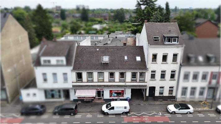 Außenansicht Häuser Straßenfront 