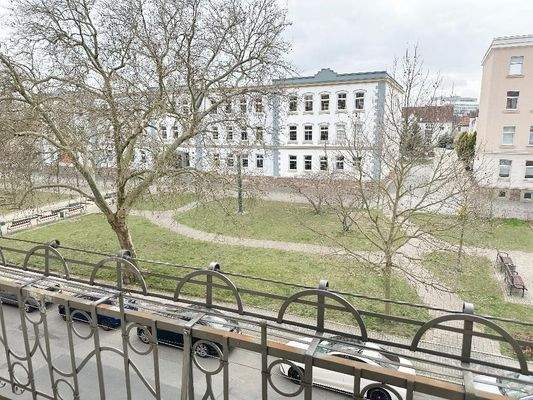 Blick vom kleinen Balkon