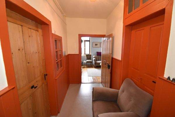 23 Flur Wohnung OG.JPG