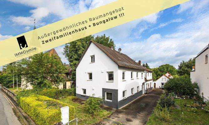 Ensemble mit Zweifamilienhaus und Bungalow inmitten Eckental-Forth