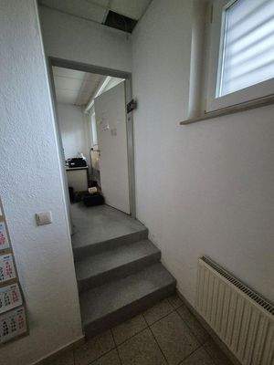 treppe zu büro 1