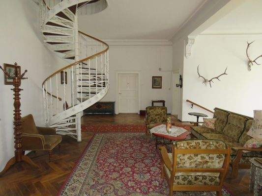 Diele im OG mit Stahlwendeltreppe ins DG 