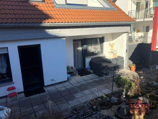 EG Rückansicht mit Terrasse