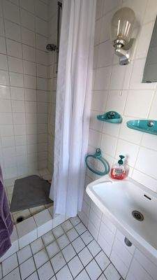 Dusche im Erdgeschoss-Bad