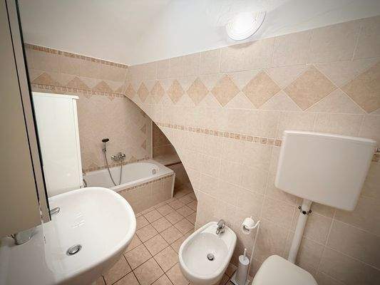 DA_1022_10_TERRA ITALIA IMMOBILIEN_REAL ESTATE_DOL