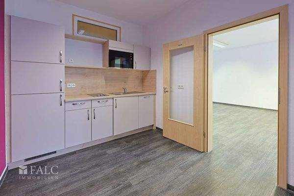 Teeküche mit Einbauküche