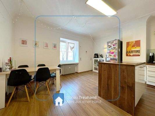 Küche mit Essbereich