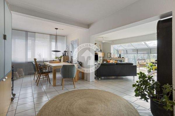 Wohnzimmer Hauptwohnung