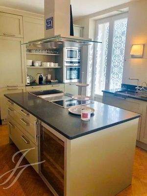 Cuisine Îlot de cuisine Parquet Acier inoxydable