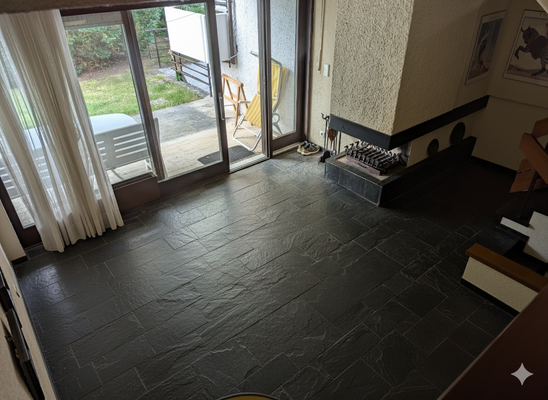 Kaminzimmer zur Terrasse