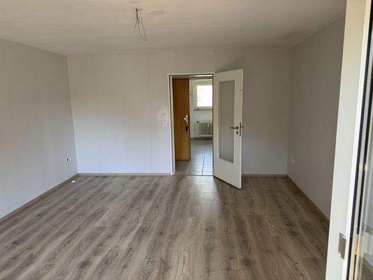 Wohnzimmer - abtapeziert