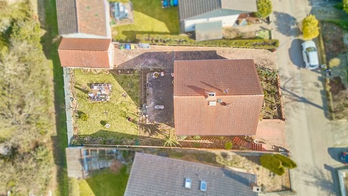 Draufsicht Einfamilienhaus mit Einliegerwohnung 