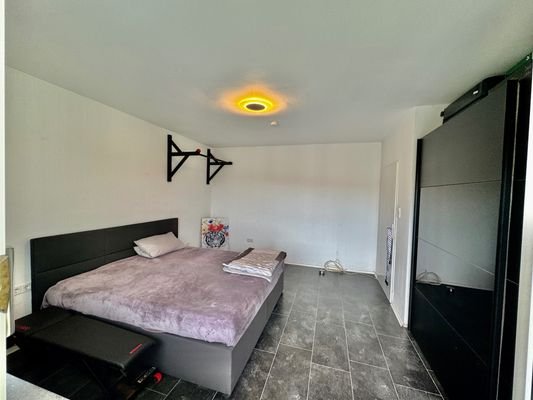 Schlafzimmer.