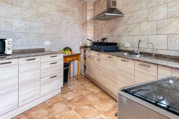 Küche für den Poolbereich