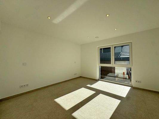 Ihr großzügiges Schlafzimmer für Ruhe und Entspannung