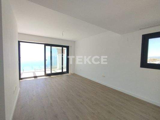 Sea View Houses with Communal Pool in Torrox