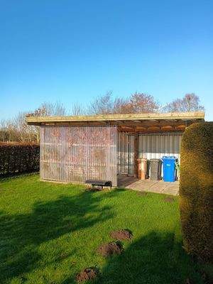 Sitzfläche mit Abstellmöglichkeit