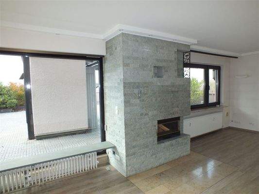 Kaminbereich im Wohnzimmer