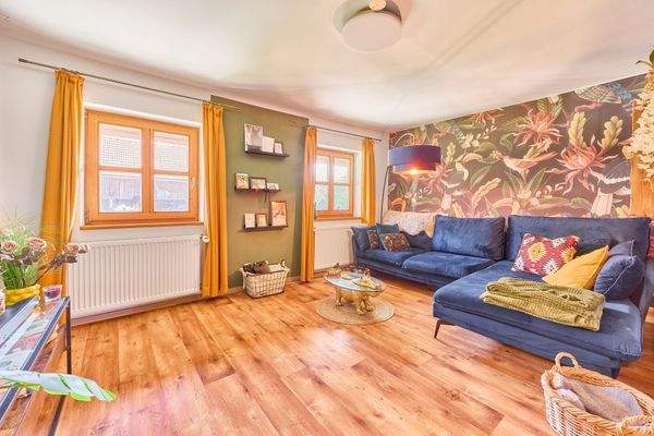 18 Wohnzimmer Einliegerwohnung.jpg