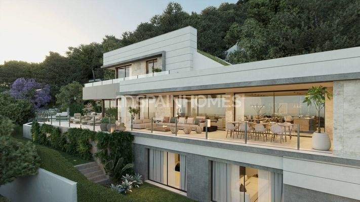 Detaches Sea-View Houses with Pools and Gardens in Málaga