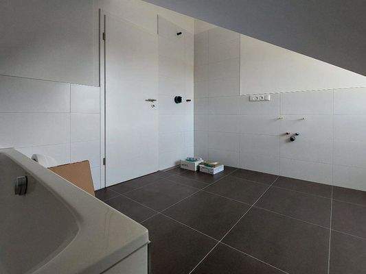 Bsp Innenausbau Bad.jpg