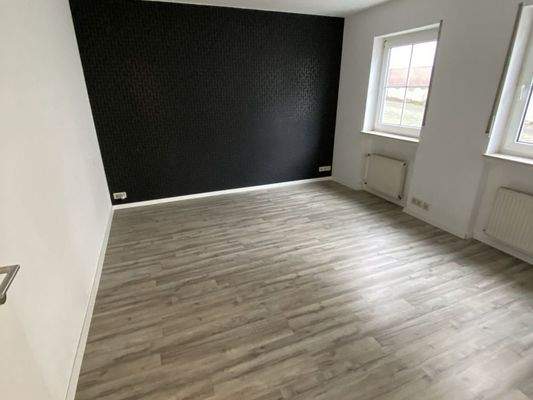 Zimmer Souterrain links