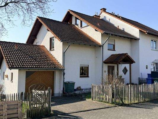 Einfamilienhaus mit Garage