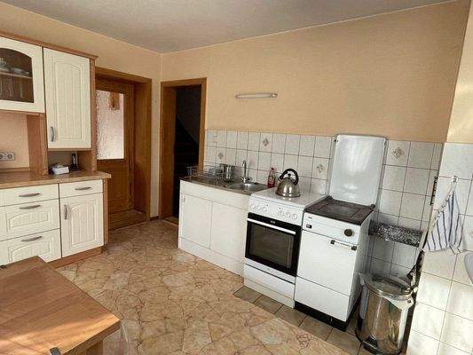 EG - Küche zusätzlich mit Holzofen