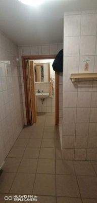 Dusche und WC im Keller