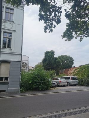 Grundstück