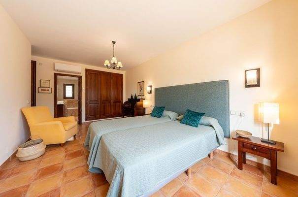 2622_10_Santanyi_Finca_Schlafzimmer