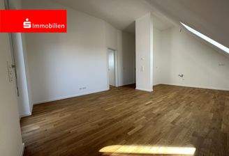 Wohnzimmer mit Küche